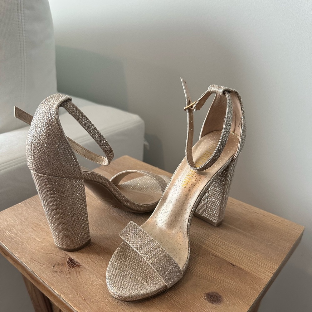 Hi-Chunk Heel Pump Sandals